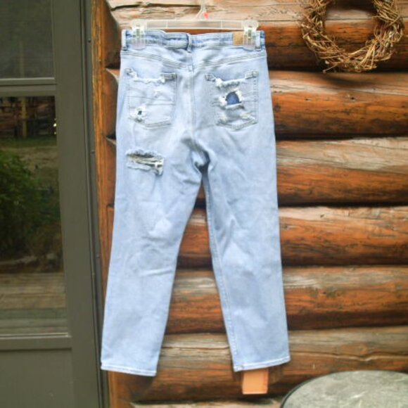 American Eagle AE Distressed Ripped Mom Jeans Stretch SZ 12 Regular - Picture 2 of 2